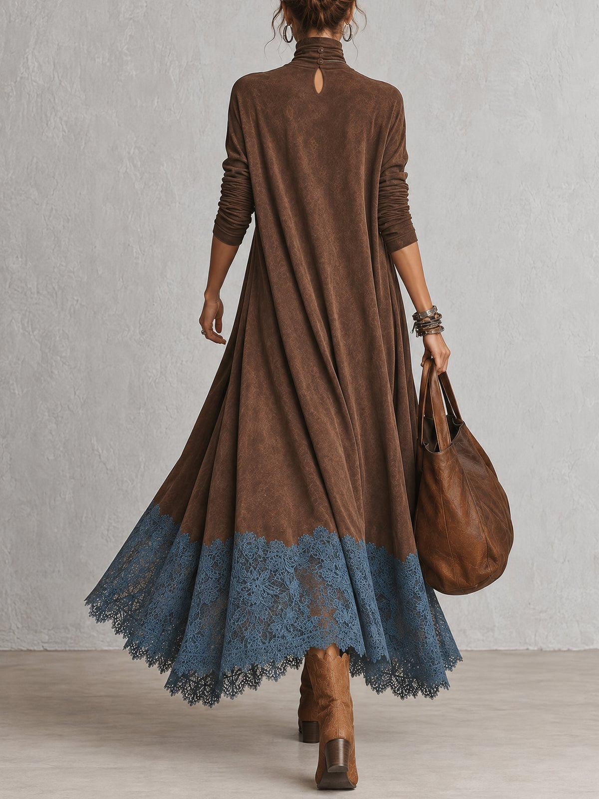 Vestido largo marrón efecto ante con mangas largas y bajo de encaje vintage