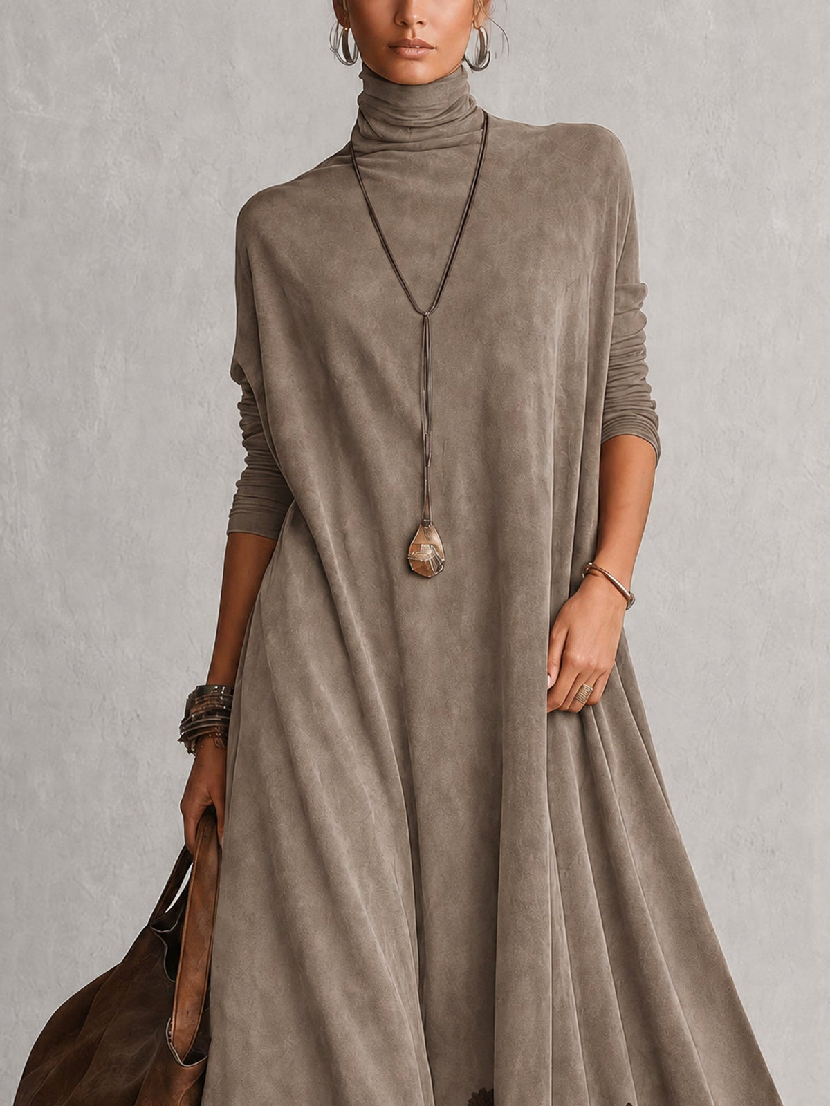 Vestido largo marrón efecto ante con mangas largas y bajo de encaje vintage