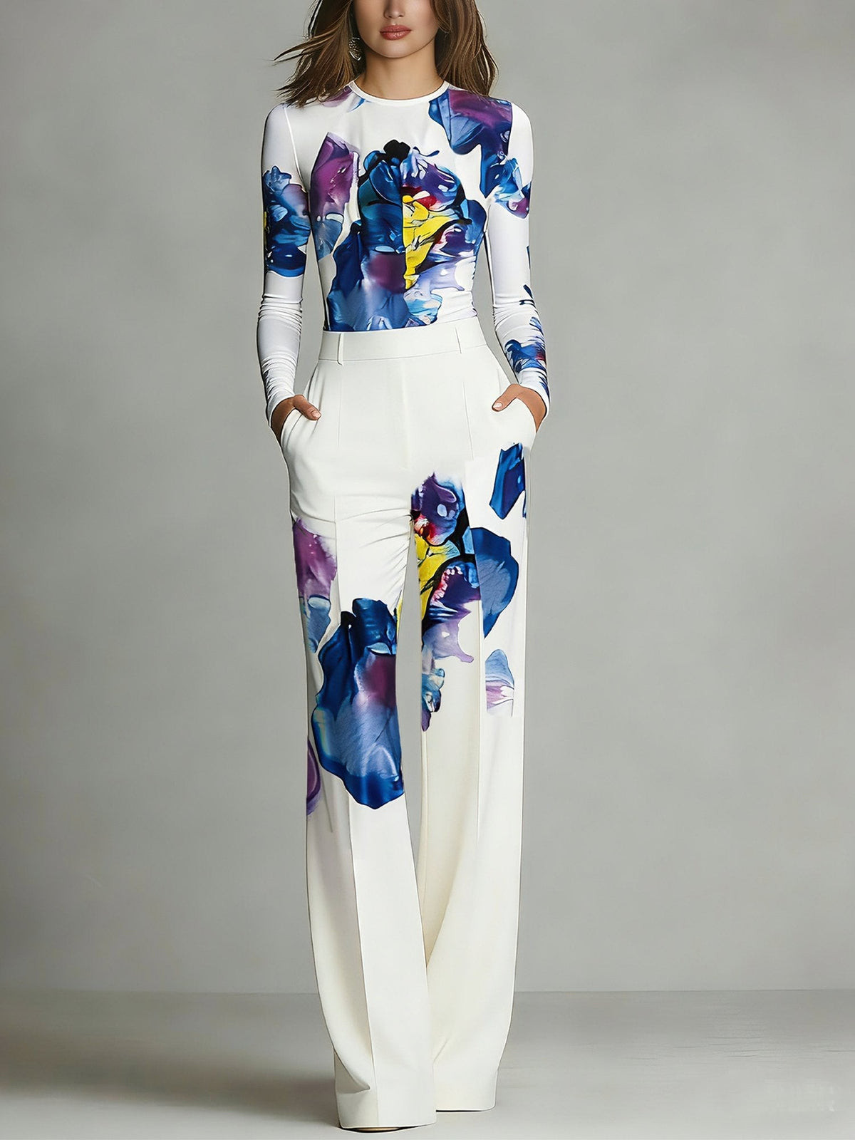 Conjunto de Top Cuello Redondo con Bloques de Color y Estampado Parcial y Pantalones